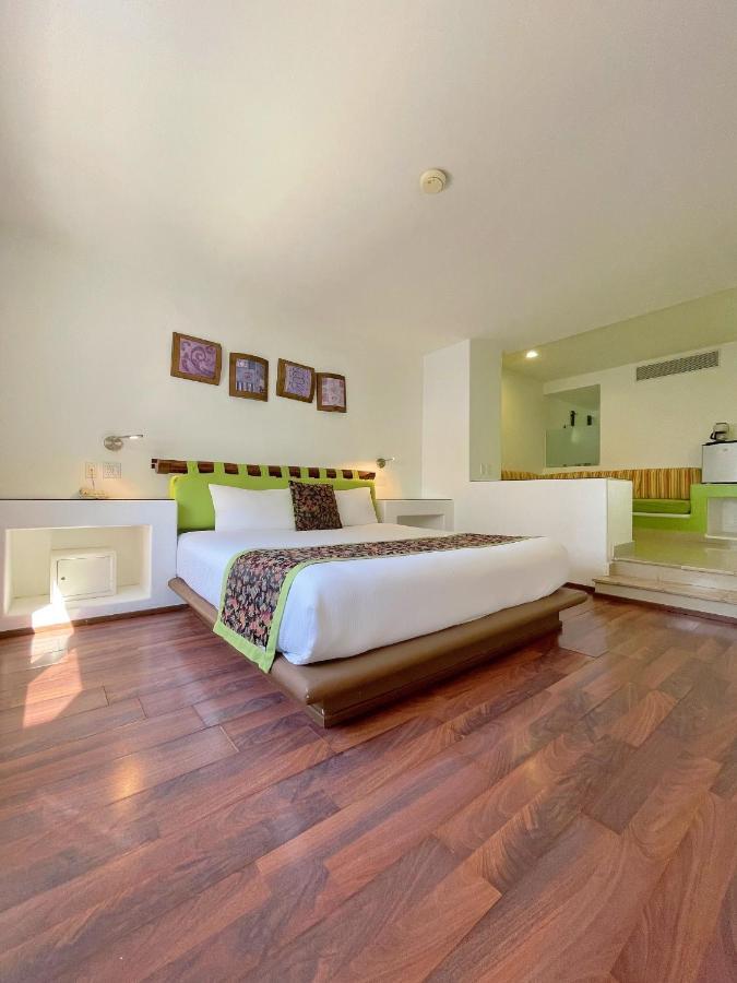 Seven Crown Express & Suites By Kavia Cabo San Lucas Extérieur photo