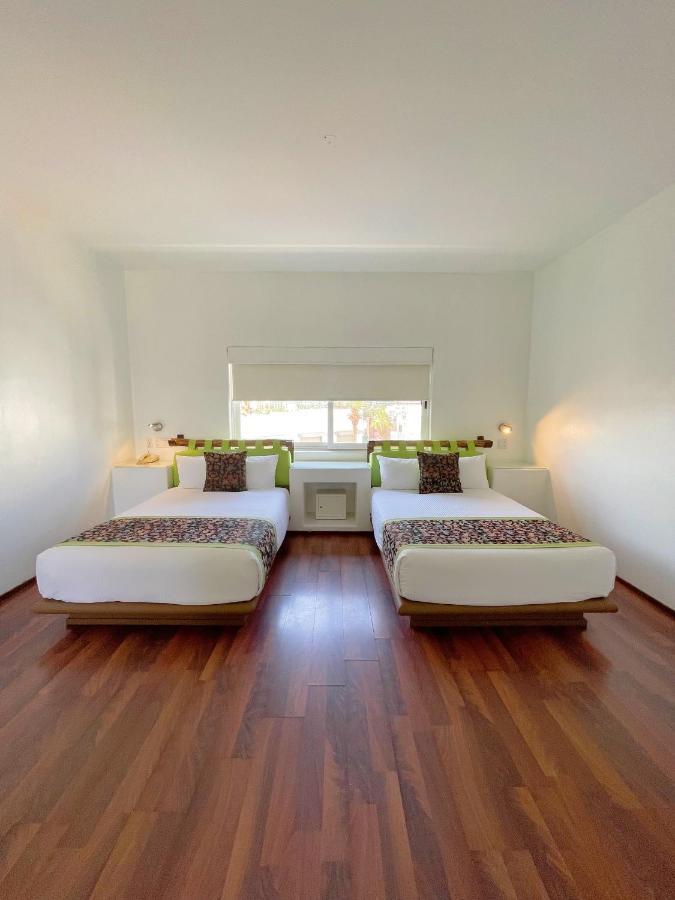 Seven Crown Express & Suites By Kavia Cabo San Lucas Extérieur photo