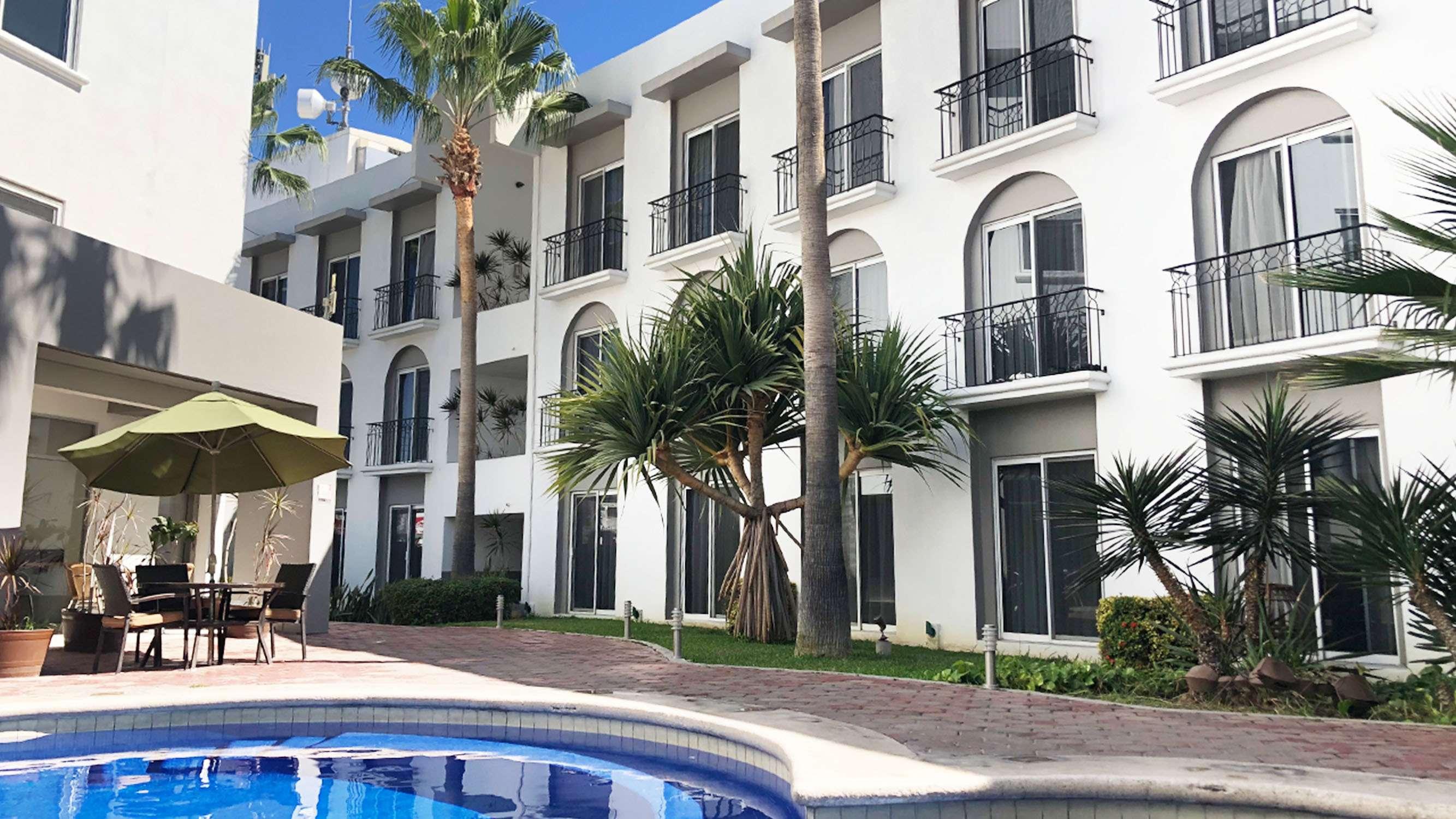 Seven Crown Express & Suites By Kavia Cabo San Lucas Extérieur photo