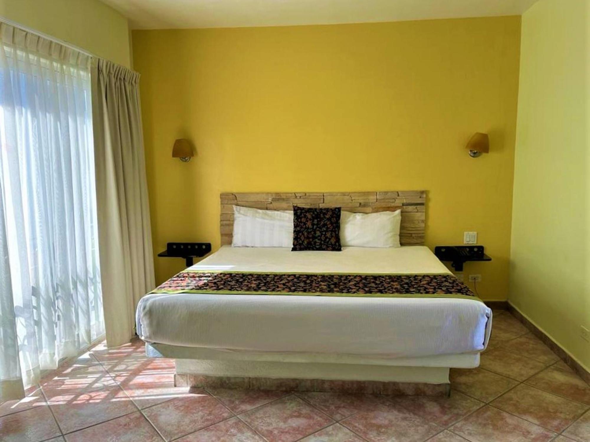 Seven Crown Express & Suites By Kavia Cabo San Lucas Extérieur photo