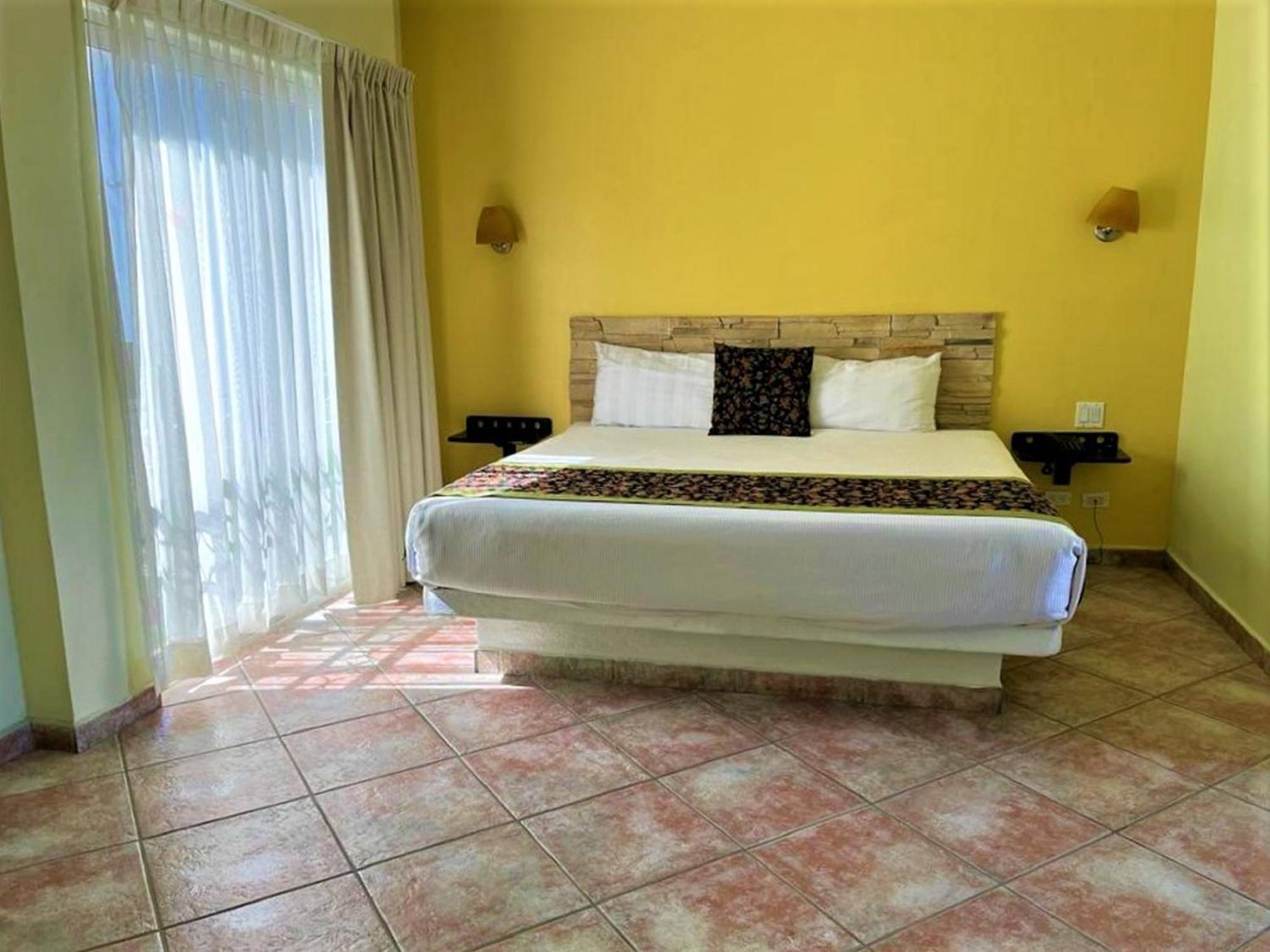 Seven Crown Express & Suites By Kavia Cabo San Lucas Extérieur photo