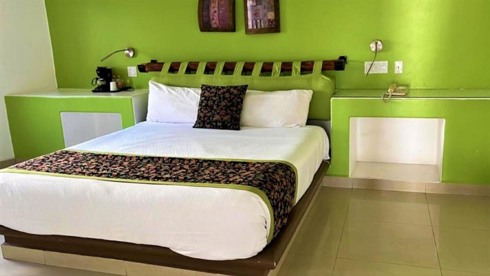 Seven Crown Express & Suites By Kavia Cabo San Lucas Extérieur photo