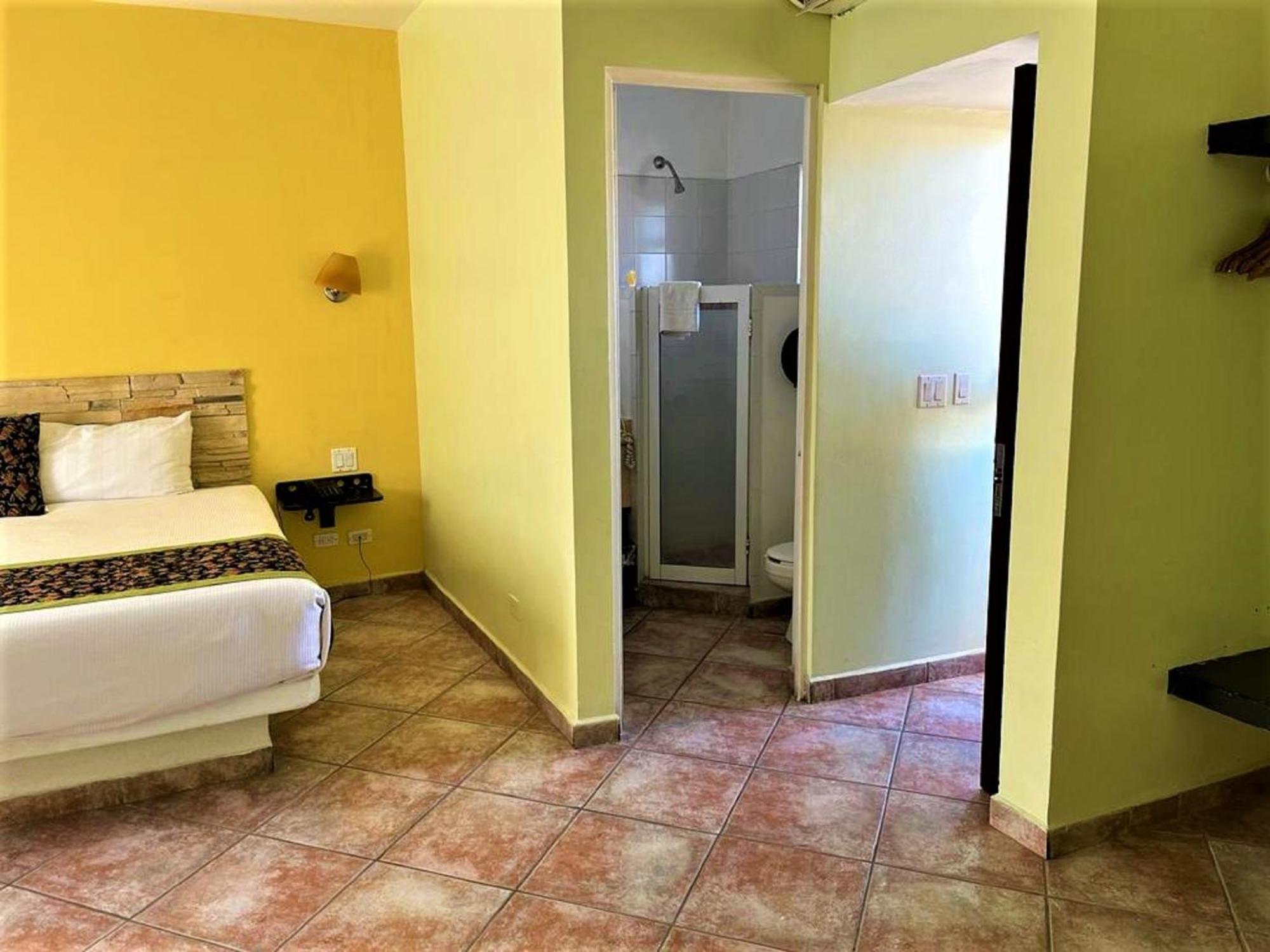 Seven Crown Express & Suites By Kavia Cabo San Lucas Extérieur photo